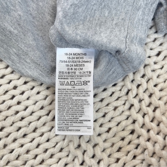 Baby Gap Gray Short Sleeve Tee with Breathable Fabric and Relaxed Fit 18-24 Mos - Picture 5 of 5